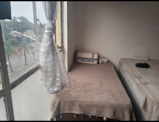 2.5 BEDROOM FLAT FOR SALE IN DURBAN CENTRAL
